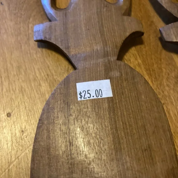 Vintage hand carved wooden spoon and fork salad set - Picture 5 of 7